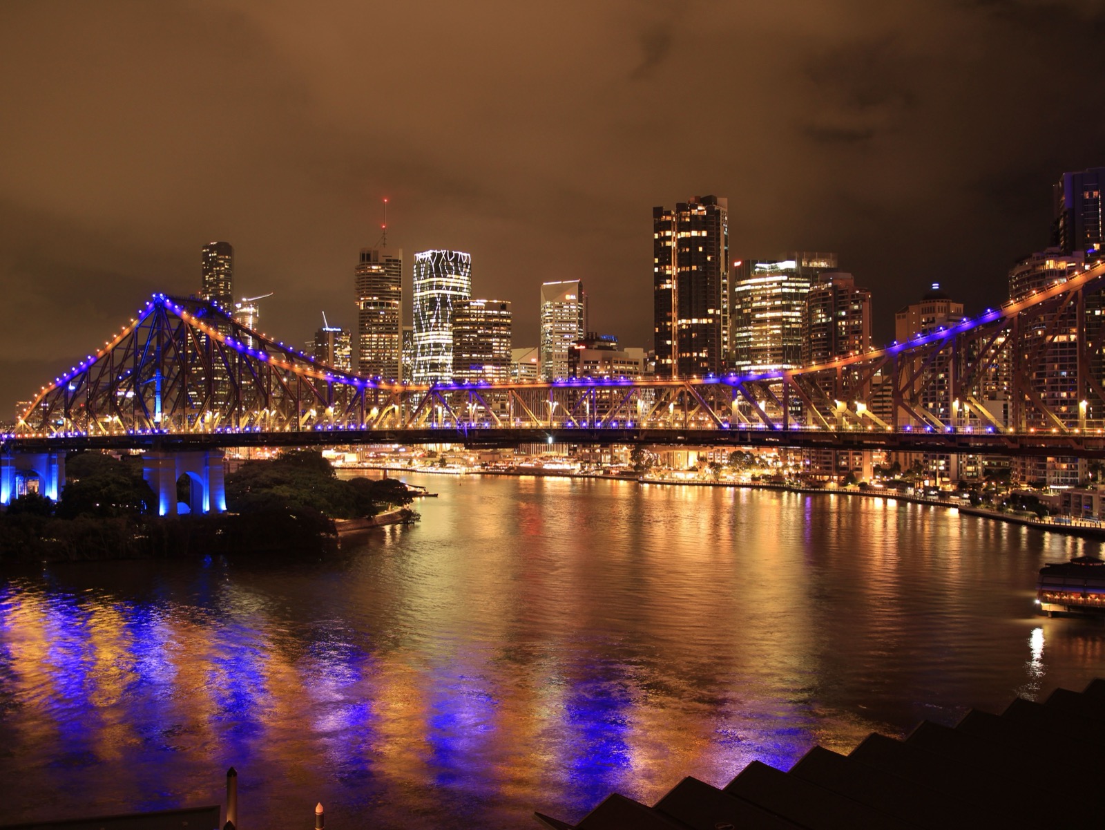 The Story Bridge at night